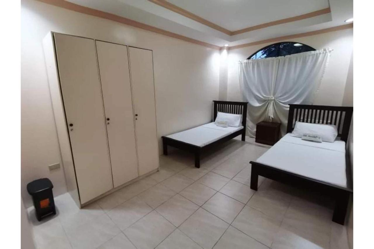 Hotel OYO 799 Ddd Habitat Iloilo Extérieur photo